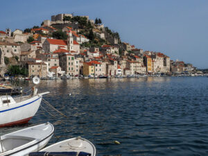 bateaux-mer-adriatique-port-sibenik-croatie