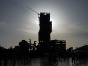 batiment-construction-place-skanderberg-tirana-albanie
