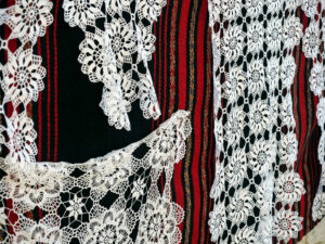 broderie-boutique-rue-forteresse-berat-albanie