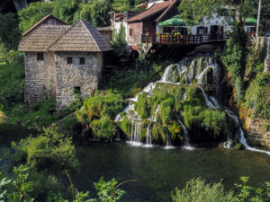 cascade-riviere-korana-village-rastoke-croatie
