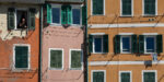 Façades colorées des immeubles d'un village de Cinque Terre en Italie