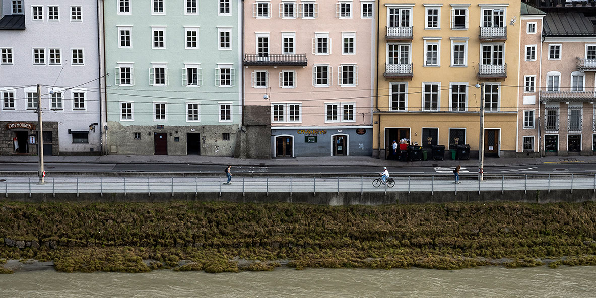 Façades colorées des immeubles au centre de Graz en Autriche