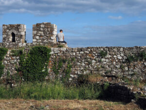 homme-muraille-forteresse-rozafa-shkoder-albanie