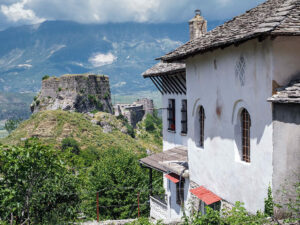 maison-tour-chateau-gjirokaster-albanie