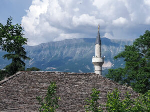 mosquee-toiture-lauze-gjirokaster-albanie