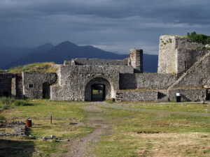 muraille-forteresse-rozafa-shkoder-albanie