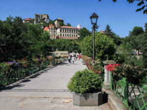 passerelle-acces-centre-ancien-jajce-bosnie