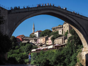 pont-mosquee-maisons-mostar-bosnie