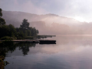 ponton-brume-rose-malo-plivsko-lake-jajce-bosnie