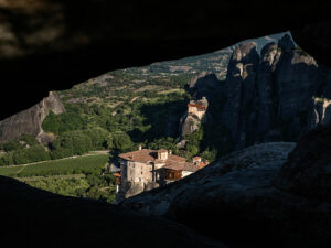 rocher-monastere-roussanou-meteores-kalambaka-grece