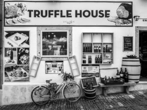velo-boutique-truffe-vin-motovun-croatie