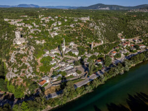 vue-ensemble-village-pocitelj-riviere-neretva-bosnie