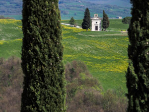 chapelle-madonna-vitaleta-san-quirico-orcia-toscane-italie