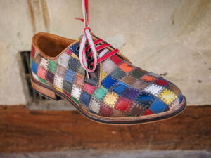 chaussure-couleurs-boutique-rue-montepluciano-toscane-italie
