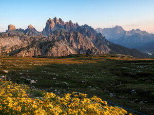coucher-soleil-montagnes-tre-cime-lavaredo-dolomites-italie