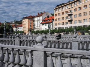 cycliste-pont-centre-ljubljana-slovenie