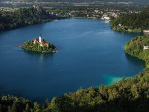 ile-eglise-assomption-marie-lac-bled-slovenie