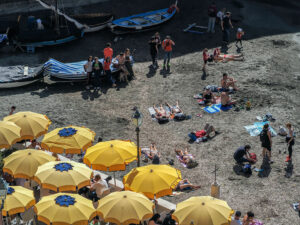 plage-centre-vernazza-cinque-terre-italie