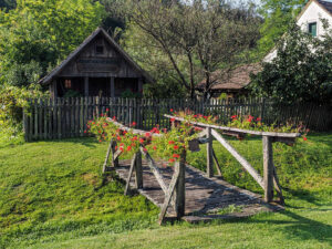 pont-maison-bois-ethno-village-stara-kapela-croatie