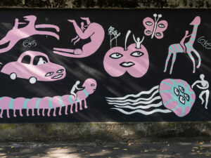 street-art-dessins-rose-metelkova-centre-ljubljana-slovenie