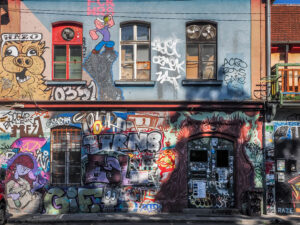 street-art-maison-metelkova-centre-ljubljana-slovenie