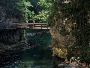visiteurs-pont-gorges-vintgar-slovenie