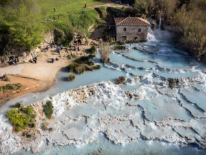 vue-aerienne-thermes-saturnia-italie