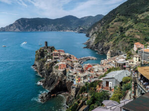 vue-generale-vernazza-cinque-terre-italie