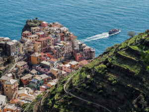 vue-hauteur-mer-manarola-cinque-terre-italie