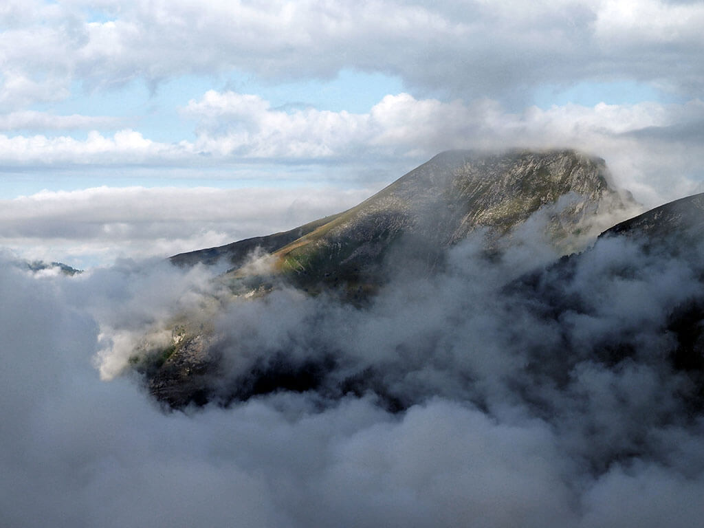 brume-montagne-col-chesery-gr5-alpes-haute-savoie