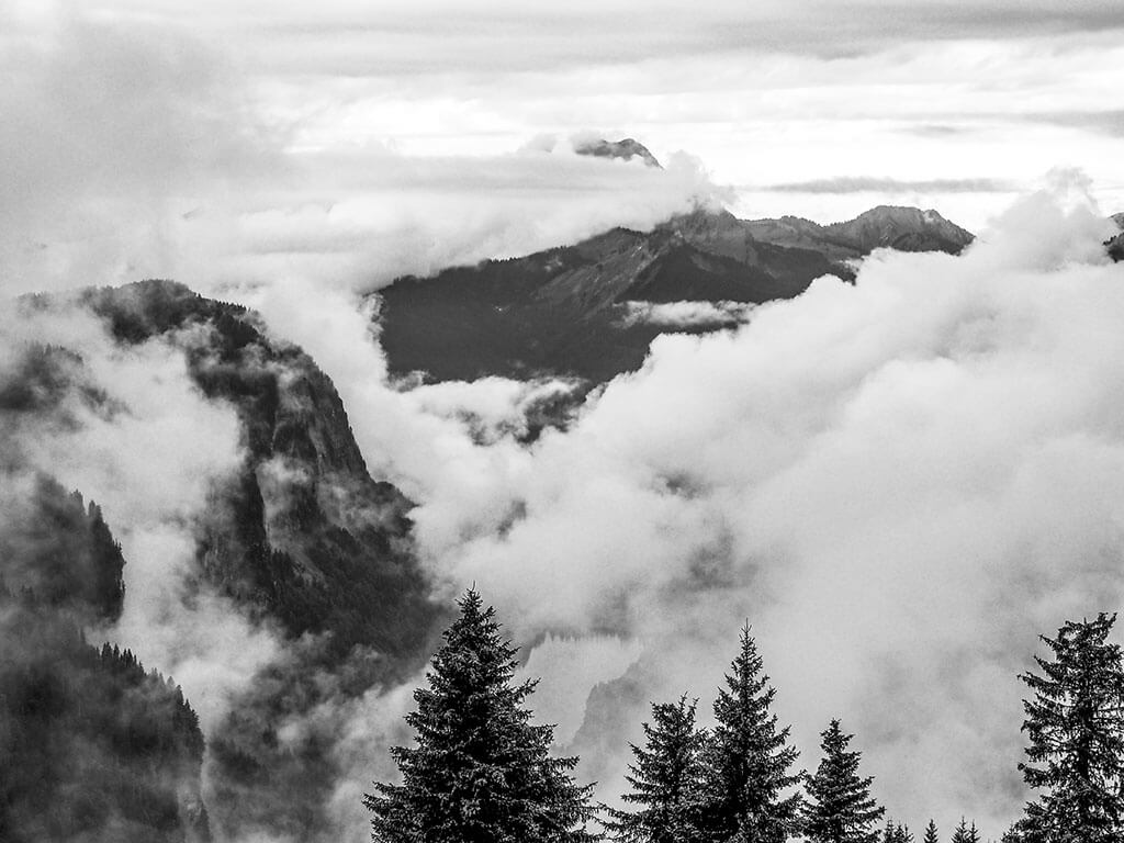 brume-montagnes-alpes