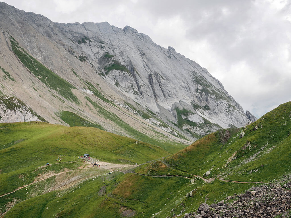 cabane-col-bonhomme-gr5-tmb-alpes-haute-savoie