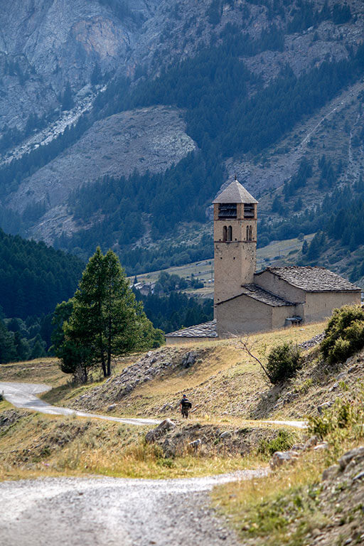 eglise-maurin-maljasset-vallee-ubaye-alpes-haute-provence