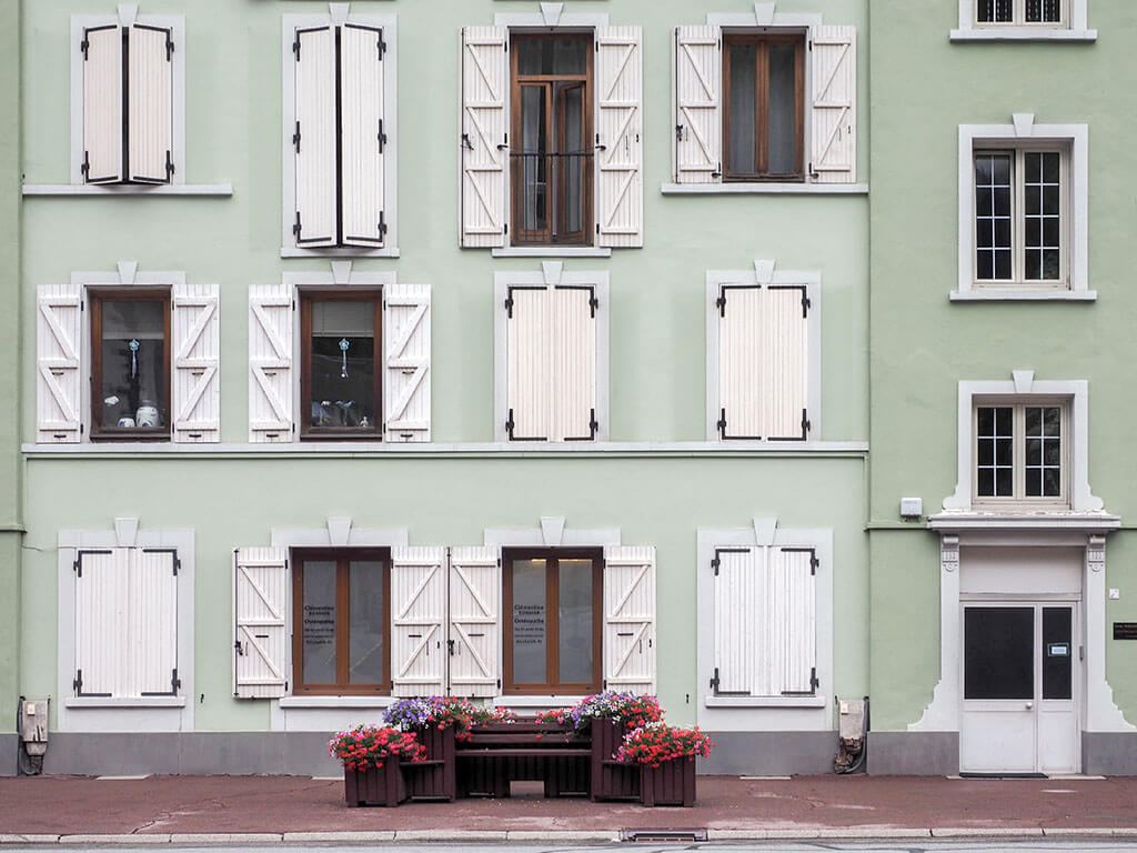 facade-immeuble-rue-modane-savoie