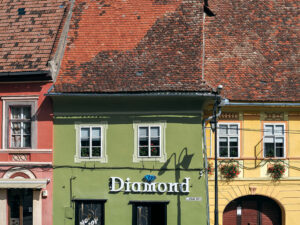 facades-couleurs-maisons-centre-ancien-sighisoara