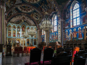 interieur-eglise-sapanta-roumanie