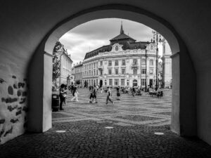 mairie-place-grand-square-sibiu-roumanie