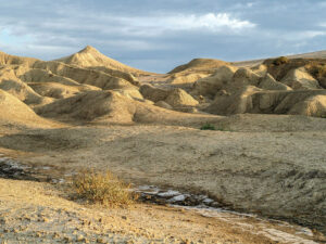 paysage-lunaire-volcan-boue-berca-policiori-roumanie