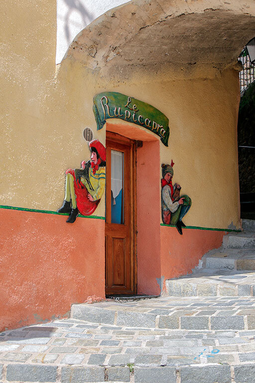 porte-rue-roubion-gr52a-alpes-maritimes