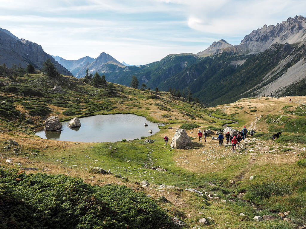 randonneurs-lac-vallon-tavernette-gr5-hautes-alpes