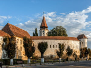 vue-generale-eglise-fortifiee-prejmer-roumanie