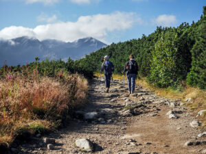 couple-randonneurs-sentier-mont-moussala-bulgarie