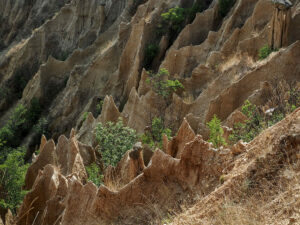 cretes-rocheuses-pyramides-stob-bulgarie
