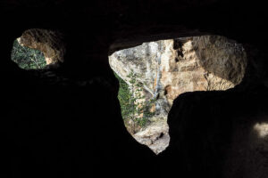 entree-eglise-rupestre-ivanovo-bulgarie