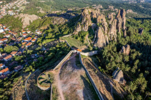 vue-aerienne-formations-rocheuses-forteresse-belogradtchik-bulgarie