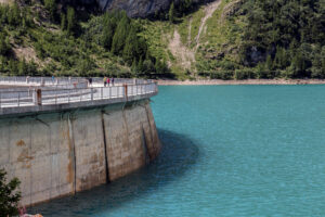 barrage-lac-tseuzier-crans-montana-suisse