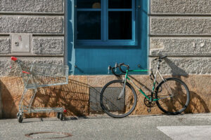 caddie-velo-facade-immeuble-graz-autriche