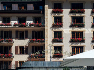 facade-immeuble-zermatt-suisse