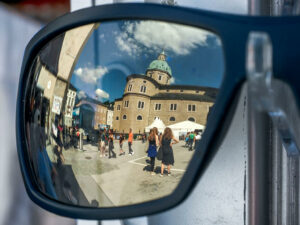 reflet-lunettes-cathedrale-saint-rupert-salzburg-autriche