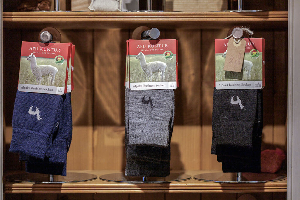 Chaussettes de la boutique de laine d'alpaga de François-Xavier Barbieux à Goulles en Corrèze